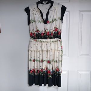 Vintage Dress Floral Ruffles Medium